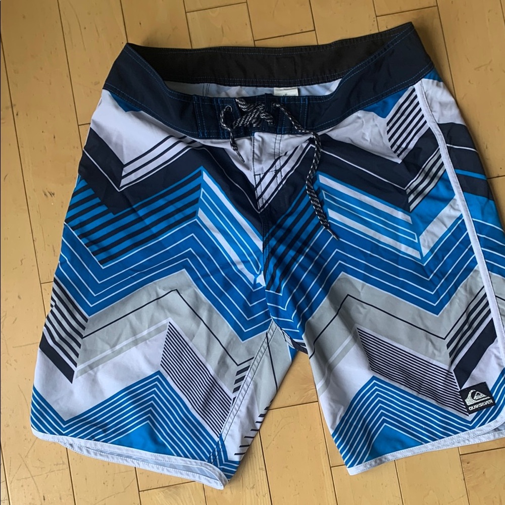 Quiksilver Men's Blue and Black Swim Shorts